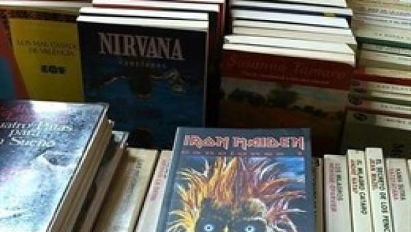 La Feria del Libro Antiguo vuelve a Sevilla. La Feria del Libro Antiguo vuelve a Sevilla.