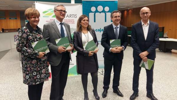 La consejera de Agricultura, en la presentación de 'Alimentos del futuro'. La consejera de Agricultura, en la presentación de 'Alimentos del futuro'.