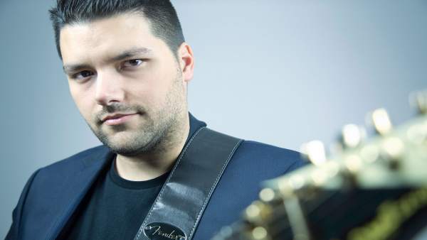 Carlos Garo, compositor Carlos Garo, compositor