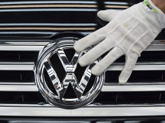Volkswagen recortará 30.000 empleos