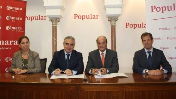 Firma del acuerdo entre las Cámaras y Popular Firma del acuerdo entre las Cámaras y Popular