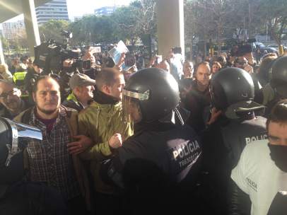 Concentración a las puertas del juicio a J.Garganté (CUP)