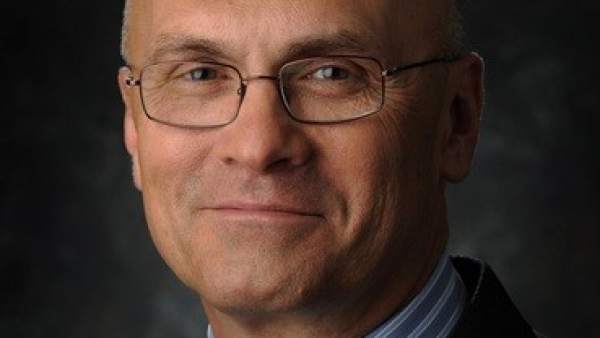 Andrew Puzder, el millonario del 'fast food' que será secretario de Trabajo de Trump Andrew Puzder, el millonario del 'fast food' que será secretario de Trabajo de Trump