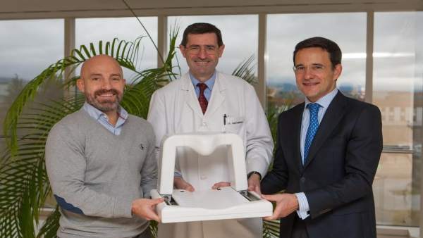 El doctor Gastaminza junto a David Luquin y Gustavo Pego. El doctor Gastaminza junto a David Luquin y Gustavo Pego.