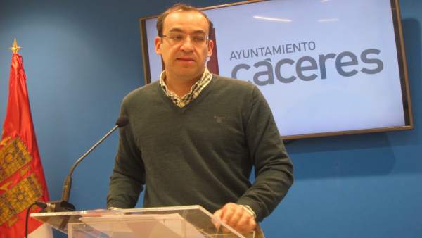 Rafael Mateos, portavoz del Ayuntamiento de Cáceres Rafael Mateos, portavoz del Ayuntamiento de Cáceres
