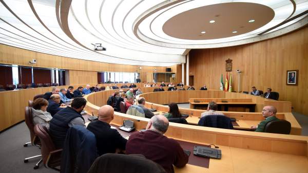 José Entrena y alcaldes de la provincia contra la exclusión financiera José Entrena y alcaldes de la provincia contra la exclusión financiera