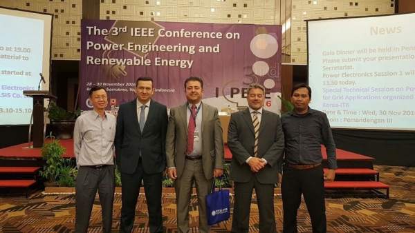 Proyecto Aurora de la UHU se presenta en Indonesia. Proyecto Aurora de la UHU se presenta en Indonesia.
