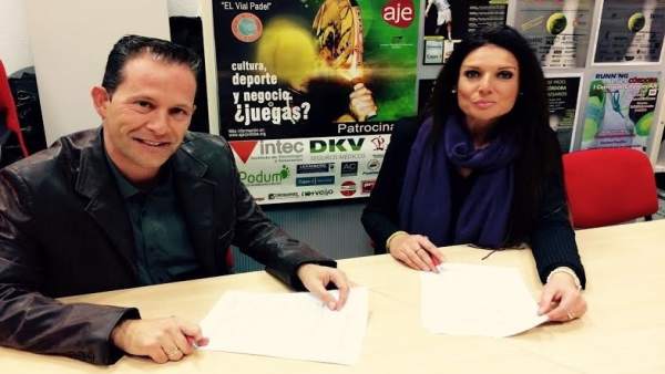 Chacón y Alés firman el convenio de colaboración Chacón y Alés firman el convenio de colaboración