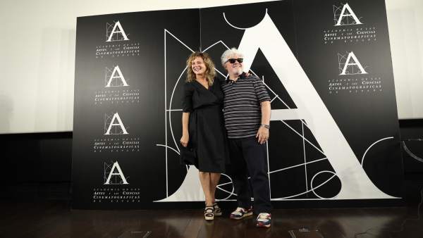 Pedro Almodóvar y Emma Suárez Pedro Almodóvar y Emma Suárez