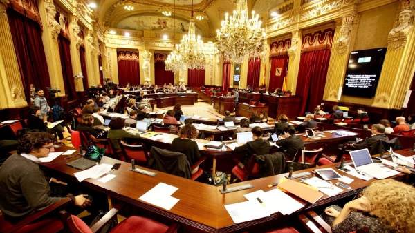 Pleno de aprobación de los presupuestos 2017 en el Parlament Pleno de aprobación de los presupuestos 2017 en el Parlament
