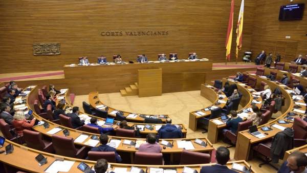 Les Corts aproven el segon pressupost del Botànic amb el vot en contra de PP i C's Les Corts aproven el segon pressupost del Botànic amb el vot en contra de PP i C's