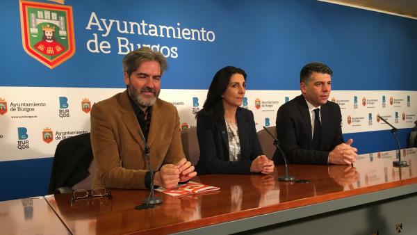 De izquierda a derecha, jesus Ortego, Gloria Bañeres y Vicente Marañón . De izquierda a derecha, jesus Ortego, Gloria Bañeres y Vicente Marañón .