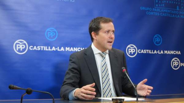 Carlos Velázquez Carlos Velázquez