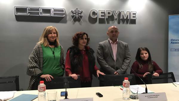 Representantes de ATA, CEAT y UTAC con la directora general de Trabajo Representantes de ATA, CEAT y UTAC con la directora general de Trabajo