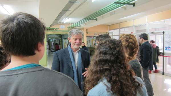El alcalde con alumnos el IES Blecua El alcalde con alumnos el IES Blecua