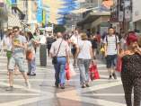 El retorno de extranjeros a España hace crecer la población por segunda vez en los últimos cinco años