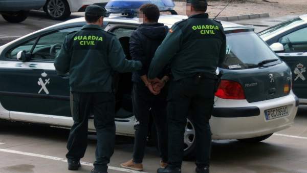 Detenido un joven como presunto autor de 10 robos con fuerza en viviendas Detenido un joven como presunto autor de 10 robos con fuerza en viviendas