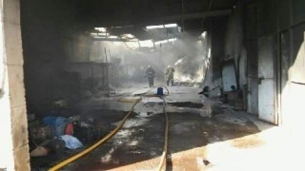 Incendio en una nave agrícola en Casa Pastores Incendio en una nave agrícola en Casa Pastores