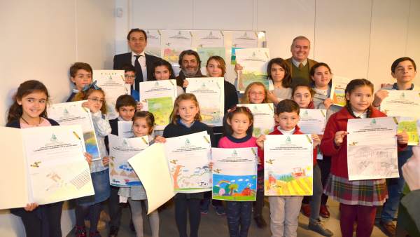 Premios del concurso de pintura de Asaja-Sevilla y Fundación Caja Rural del Sur. Premios del concurso de pintura de Asaja-Sevilla y Fundación Caja Rural del Sur.