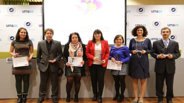 Acto de entrega de los premios a jóvenes investigadores. Acto de entrega de los premios a jóvenes investigadores.