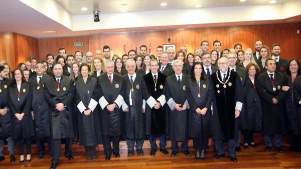 Foto de grupo en la jura en la Ciudad de la Justicia, Foto de grupo en la jura en la Ciudad de la Justicia,