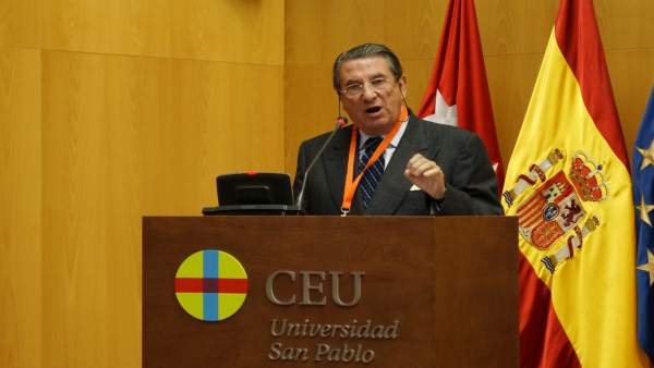 Francisco Vázquez en en el XIV Congreso Católicos y Vida Pública Francisco Vázquez en en el XIV Congreso Católicos y Vida Pública