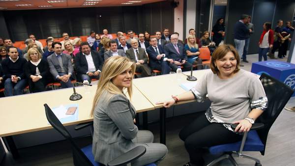 Eva Ortiz e Isabel Bonig en la Junta Directiva Regional del PPCV Eva Ortiz e Isabel Bonig en la Junta Directiva Regional del PPCV
