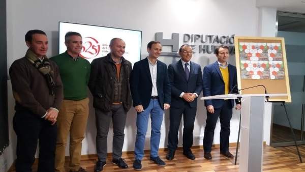 Presentan la unidad didáctica de La Palma CF dirigida a escolares. Presentan la unidad didáctica de La Palma CF dirigida a escolares.