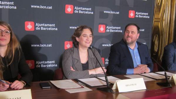 Janet Sanz, Ada Colau, Oriol Junqueras y Josep Rull. Janet Sanz, Ada Colau, Oriol Junqueras y Josep Rull.