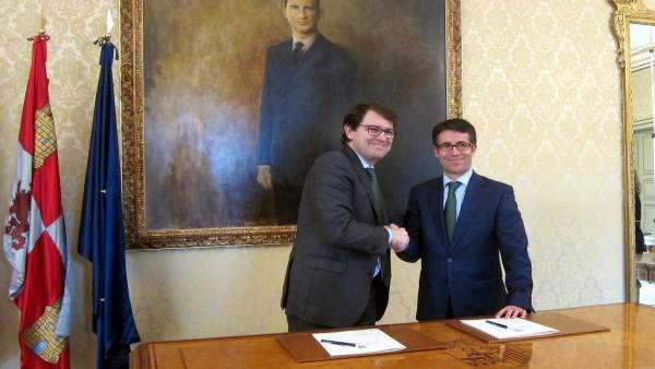 Fernández Mañueco y Celiano García en el Ayuntamiento de Salamanca. Fernández Mañueco y Celiano García en el Ayuntamiento de Salamanca.