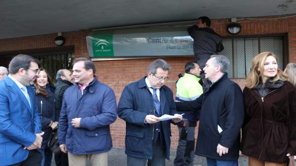 Foto, Video Y Audios Pp Sevilla. Cierre Huerta Del Rey Foto, Video Y Audios Pp Sevilla. Cierre Huerta Del Rey