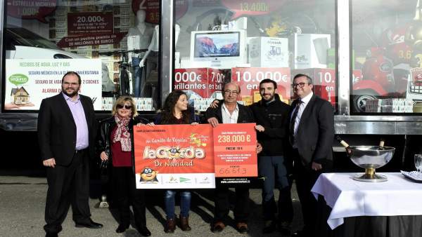 Ganador de 'La Gorda de Navidad' del Complejo Castejón. Ganador de 'La Gorda de Navidad' del Complejo Castejón.