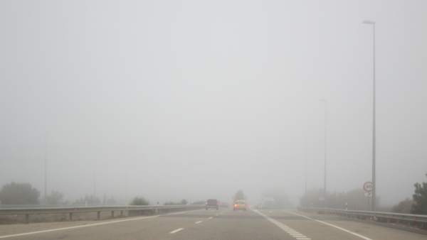 Niebla en las carreteras aragonesas. Niebla en las carreteras aragonesas.
