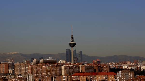 Una panorámica de Madrid, con la 'boina' contaminante. Una panorámica de Madrid, con la 'boina' contaminante.