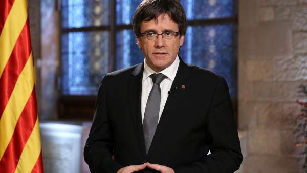 Mensaje de fin de año del president de la Generalitat CarlesPuigdemont. Mensaje de fin de año del president de la Generalitat CarlesPuigdemont.
