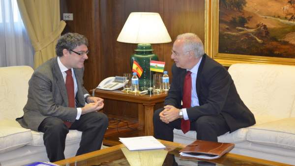 Reunión Ceniceros con el ministro de Energía, Álvaro Nadal Reunión Ceniceros con el ministro de Energía, Álvaro Nadal