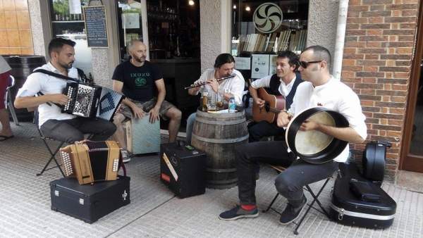 Una actuación de 'La Nueve', finalistas en Mejor Canción Folk. Una actuación de 'La Nueve', finalistas en Mejor Canción Folk.