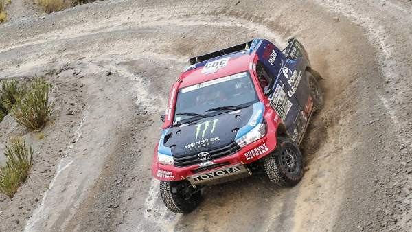 Roma sigue al acecho del mano a mano entre Peterhansel y Loeb