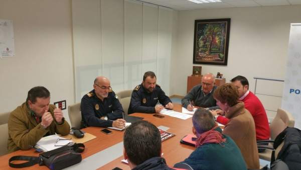 Reunión para coordinar el dispositivo de seguridad en San Antón Reunión para coordinar el dispositivo de seguridad en San Antón