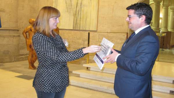 Comienza el trámite parlamentario Comienza el trámite parlamentario