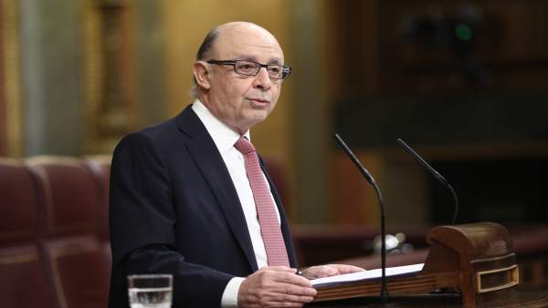 Cristóbal Montoro, ministro de Hacienda Cristóbal Montoro, ministro de Hacienda