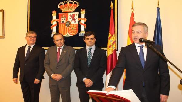 El nuevo subdelegado en su toma de posesión El nuevo subdelegado en su toma de posesión