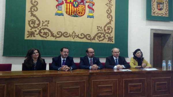 Acto sobre la distinción del Gobierno francés al IES Virgen del Carmen. Acto sobre la distinción del Gobierno francés al IES Virgen del Carmen.