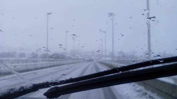Carretera con nieve Carretera con nieve