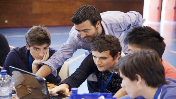 Alumnos participantes en el programa educativo Young Business Talents Alumnos participantes en el programa educativo Young Business Talents
