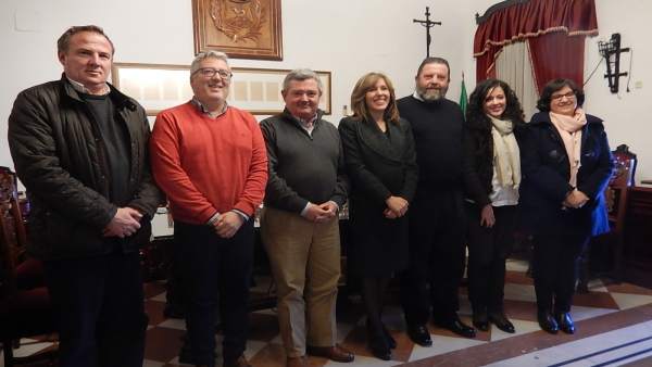 Romero (centro), entre Ruiz y Sánchez Villaverde Romero (centro), entre Ruiz y Sánchez Villaverde