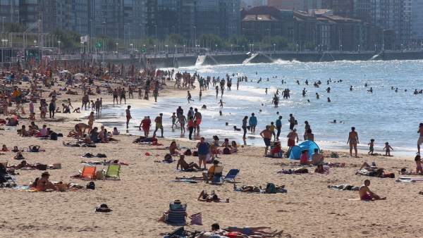 Playa de San Lorenzo, Gijón, turismo, verano Playa de San Lorenzo, Gijón, turismo, verano