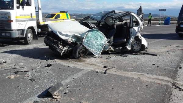 Accidente con dos fallecidos en Arcos de la Frontera (Cádiz) Accidente con dos fallecidos en Arcos de la Frontera (Cádiz)