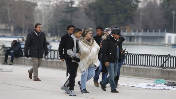 Familia, familias, padres, madres, hijos, hijas, parque de El Retiro de Madrid Familia, familias, padres, madres, hijos, hijas, parque de El Retiro de Madrid