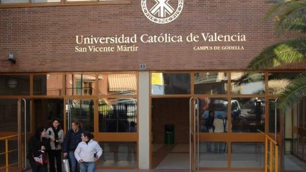 Universidad Católica de Valencia Universidad Católica de Valencia